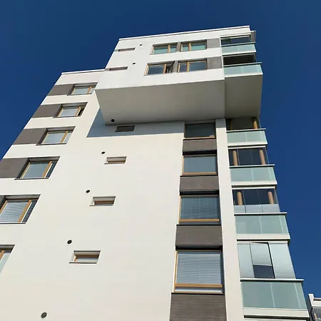 Upea Kattohuoneisto Oulun Keskustan Laehellae Oulu