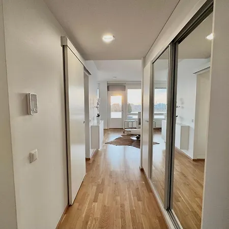 Upea Kattohuoneisto Oulun Keskustan Laehellae Apartment *