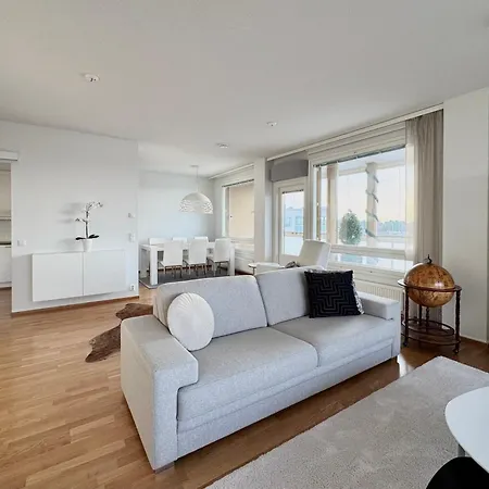 Upea Kattohuoneisto Oulun Keskustan Laehellae *